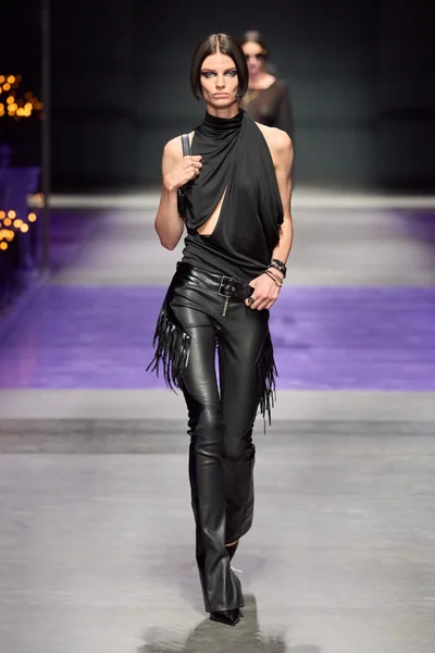 Look 7